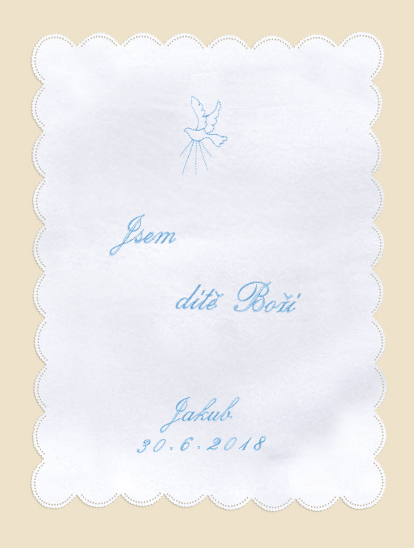 Křestní rouška se jménem a datem křtu