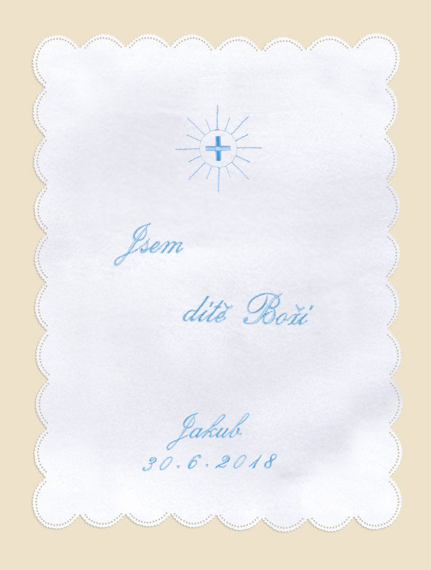 Křestní rouška se jménem a datem křtu